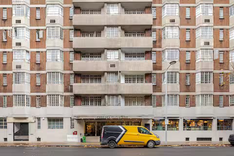 Flat Lucan Place in Greater London