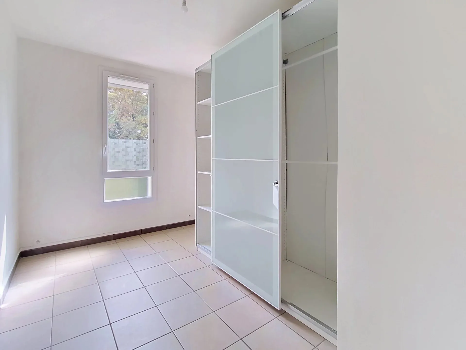 Appartement Avenue Paul Vaillant-Couturier à Paray-Vieille-Poste