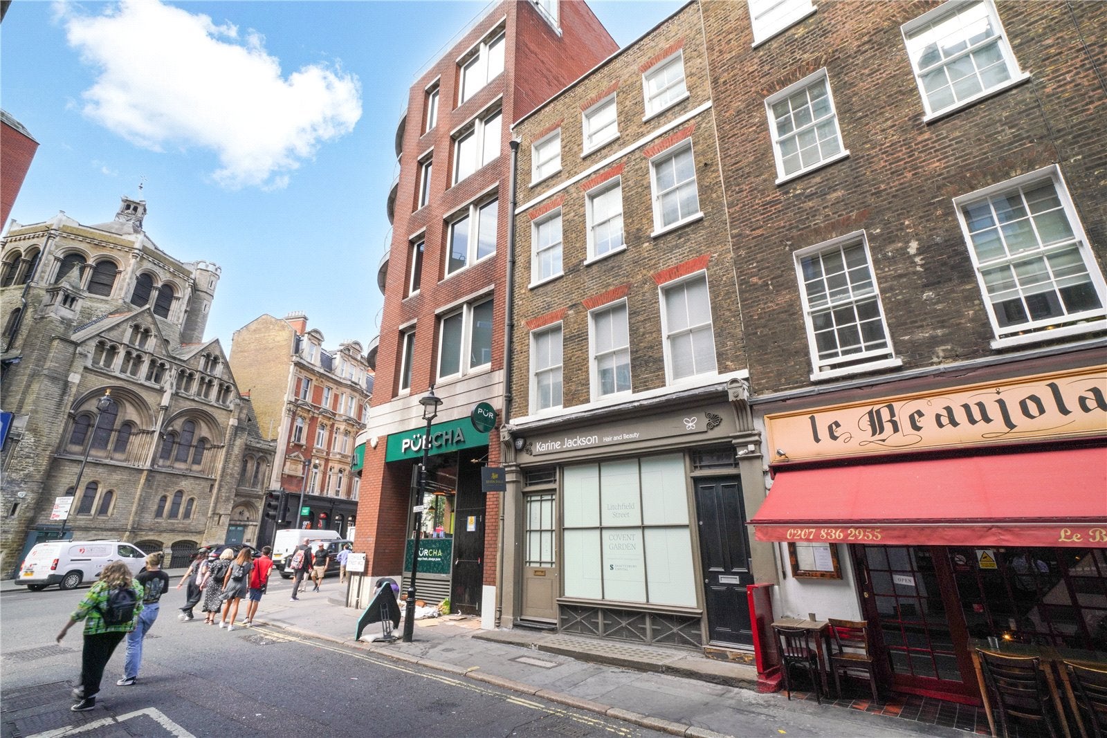 Flat Litchfield Street in City of Westminster