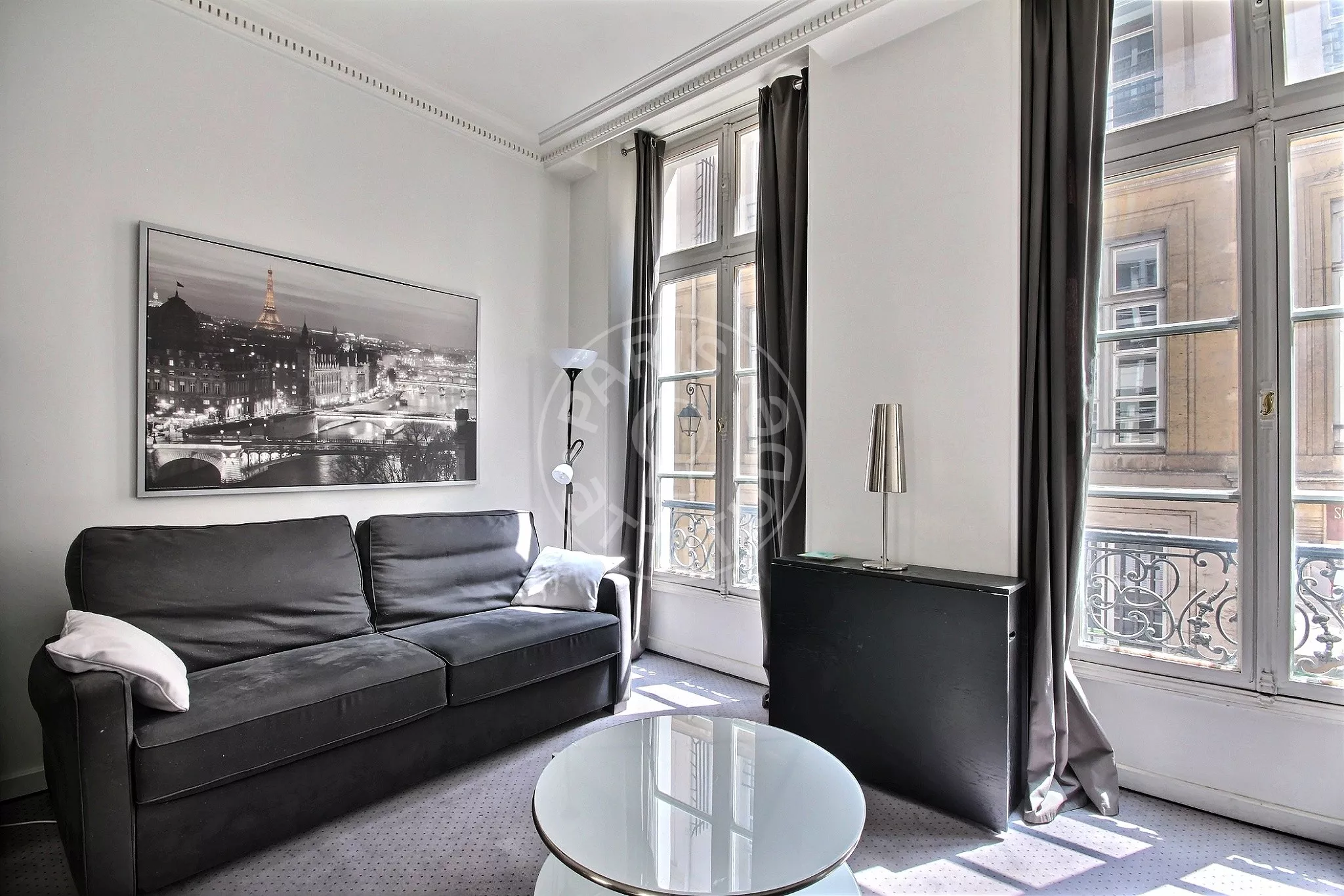 Flat Rue de Bellechasse in Paris