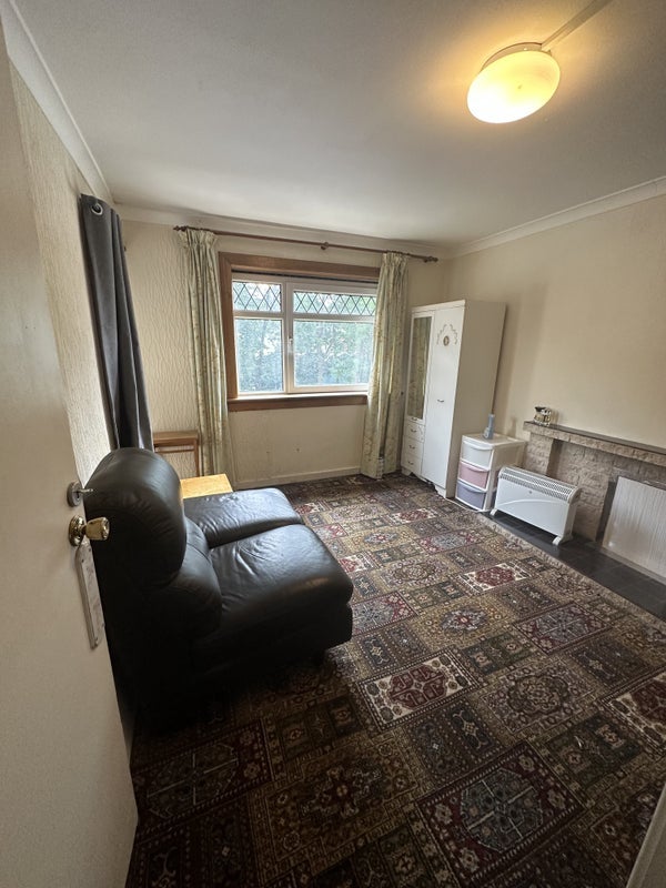 Flat John Knox Street in Glasgow