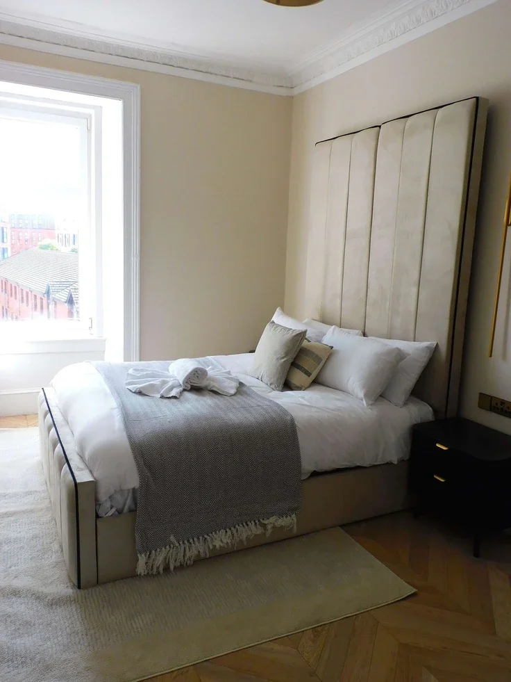 Flat Dumbarton Road in Glasgow