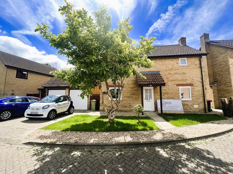 House Chevalier Grove in Milton Keynes