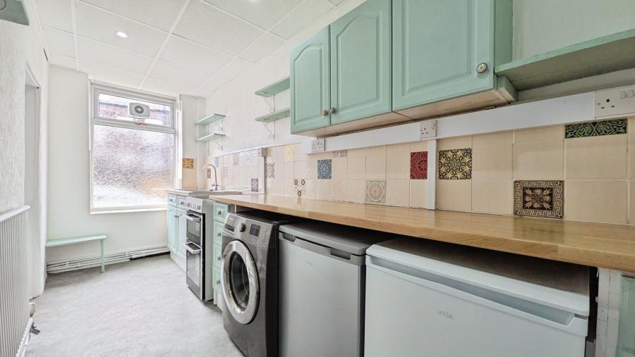 Flat Benyon Street in Oldham