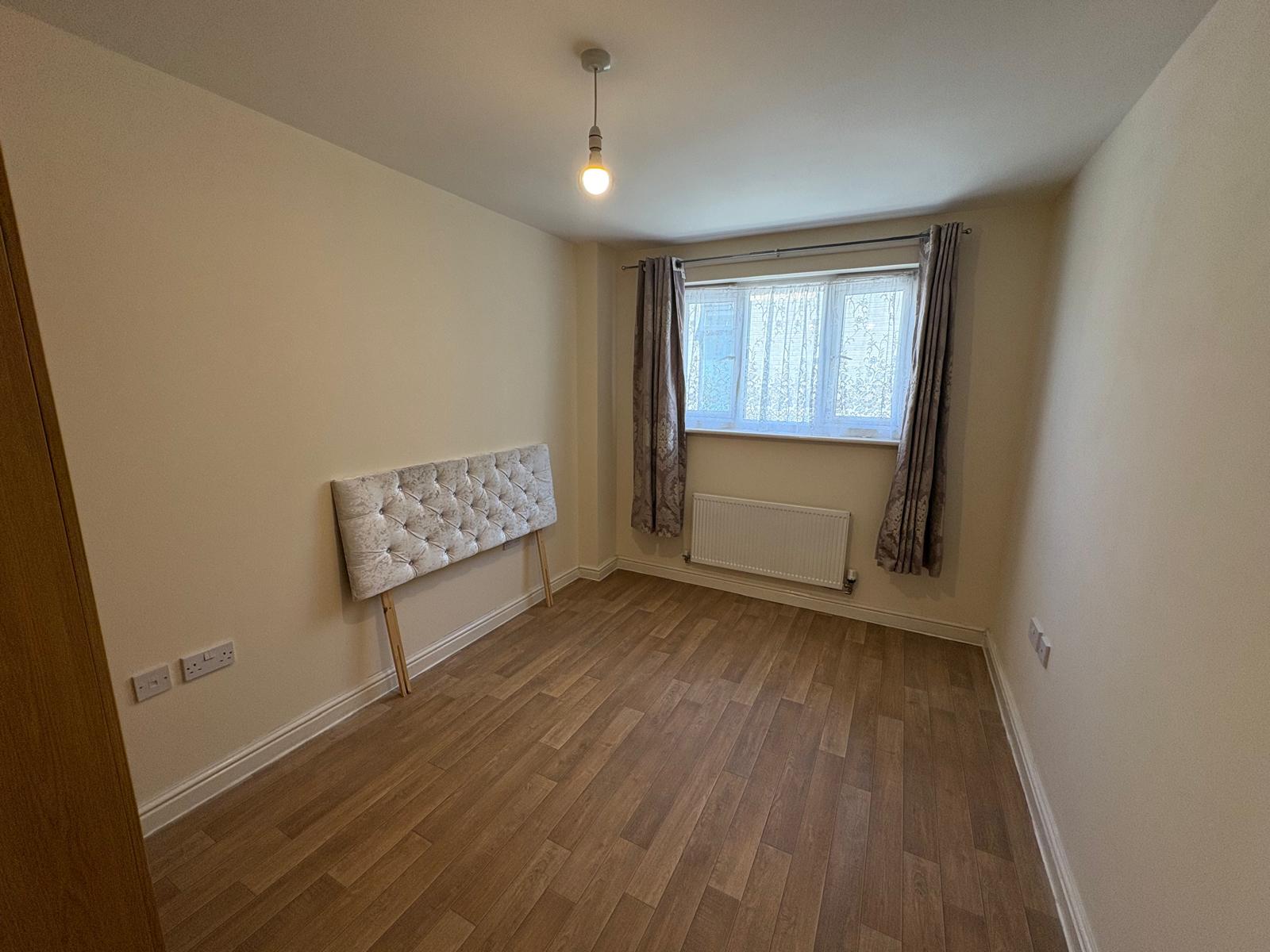 Flat Palmerston Road in Greater London