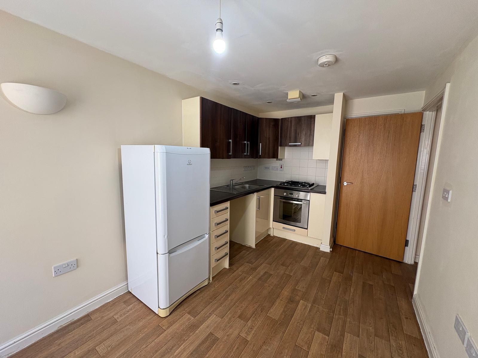 Flat Palmerston Road in Greater London
