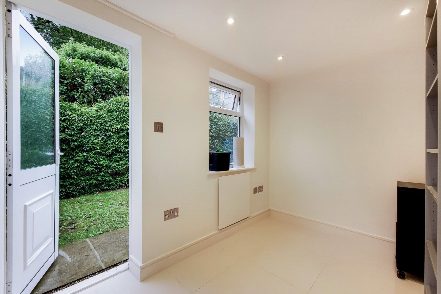 House Heath Close in London
