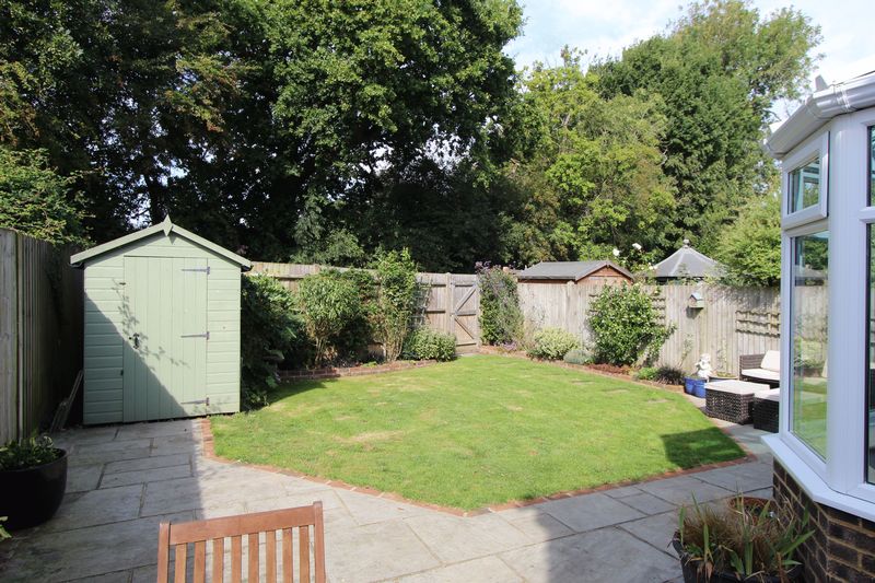 House Chantry Close in Horsham