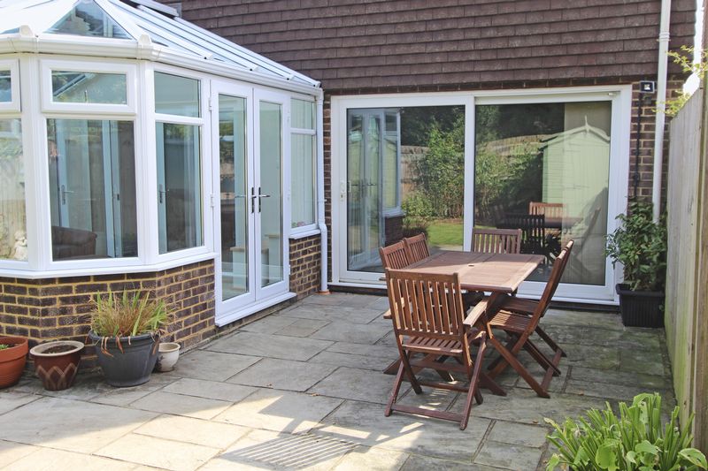 House Chantry Close in Horsham