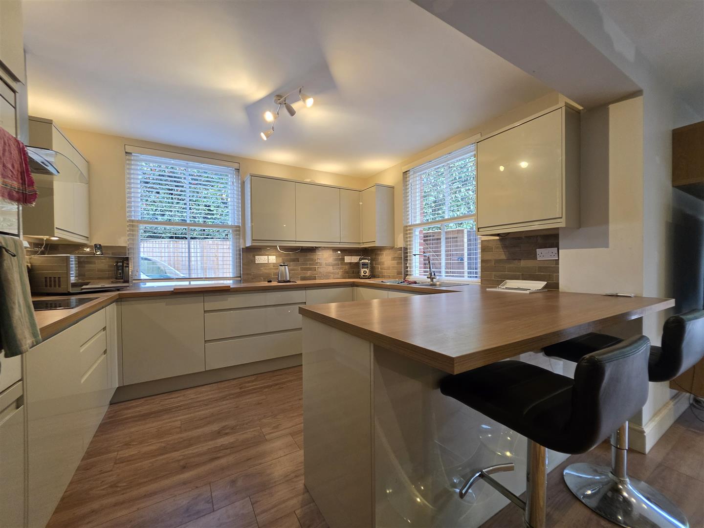 Flat Sturt Road in Camberley