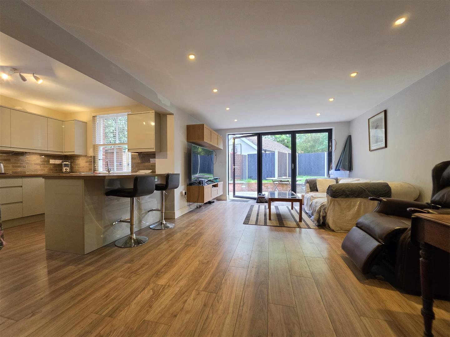 Flat Sturt Road in Camberley