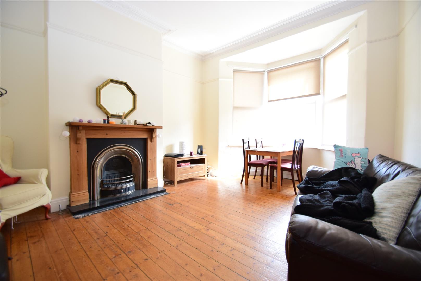 Flat Chillingham Road in Newcastle upon Tyne