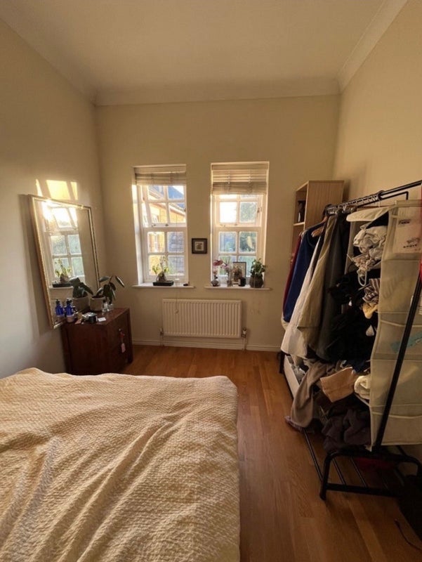 Room Meredith Mews in Greater London