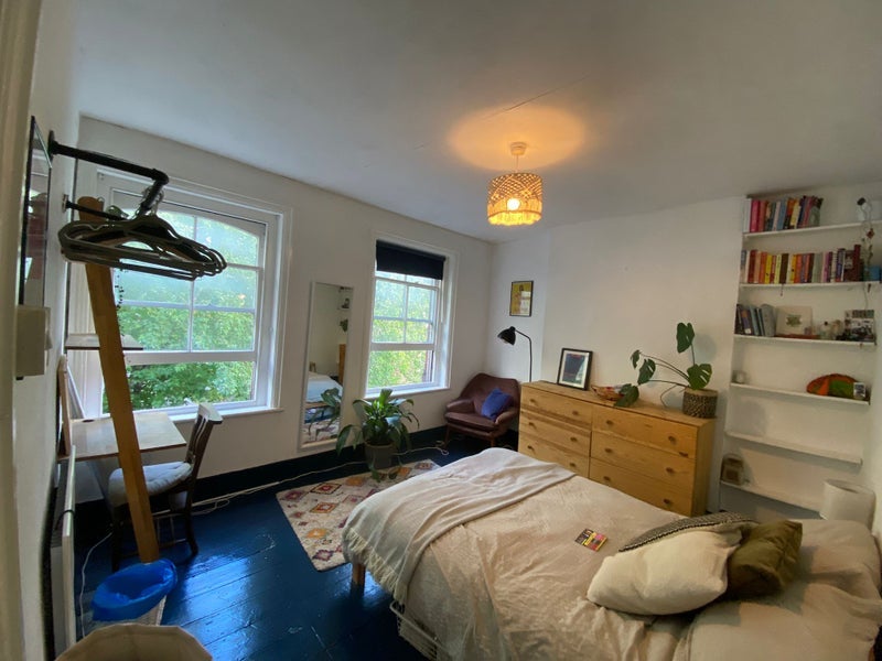 Room Whitecross Street in Greater London