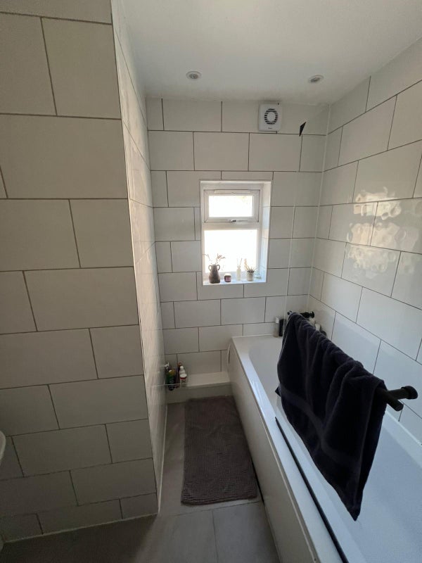 Room Ruckholt Road in Greater London