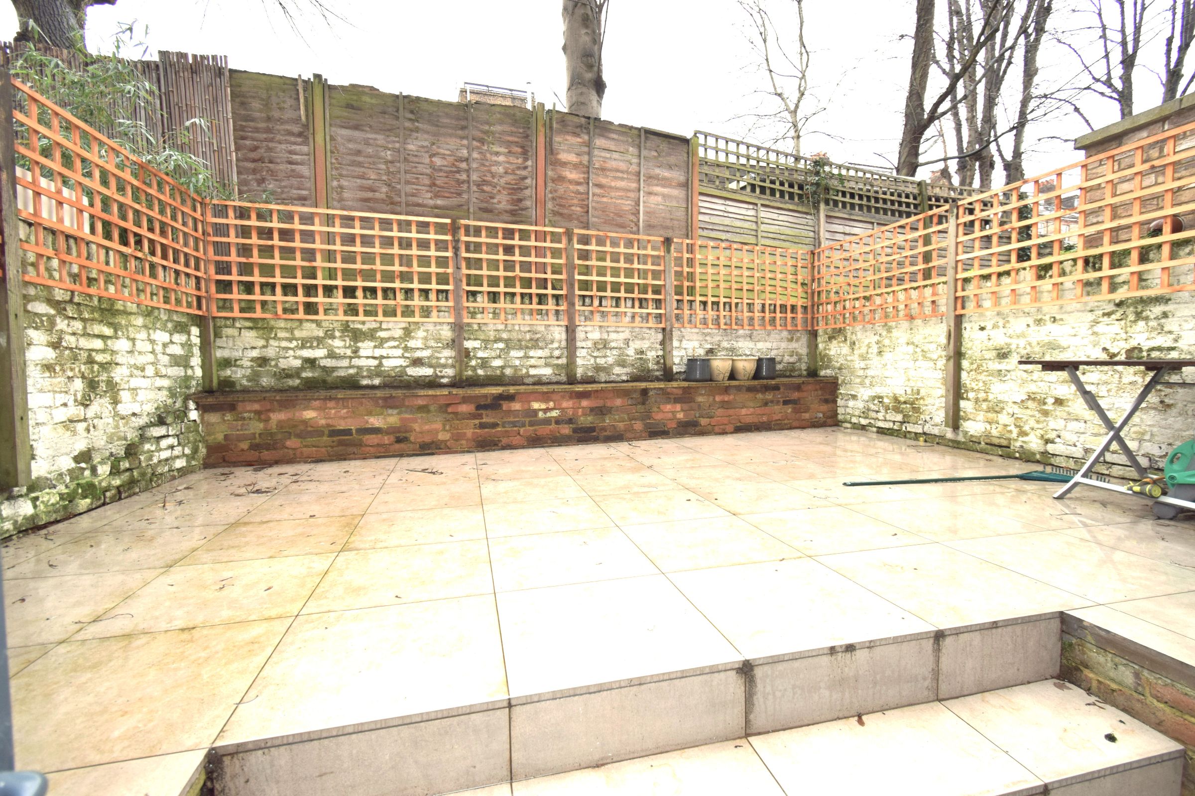 Flat Belsize Road in Greater London