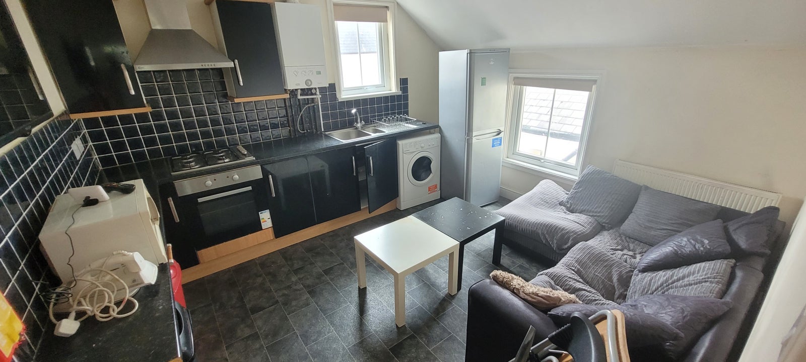 Flat Ninian Road in Cardiff