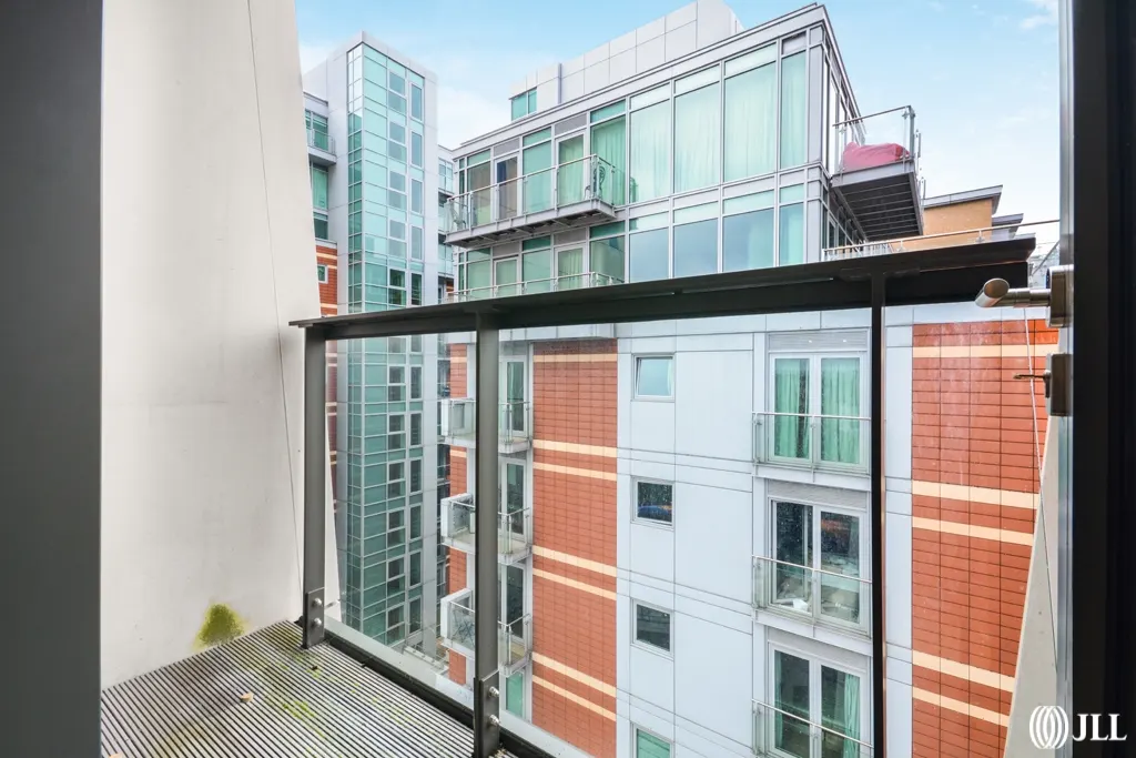 Flat Tyers Street in Greater London