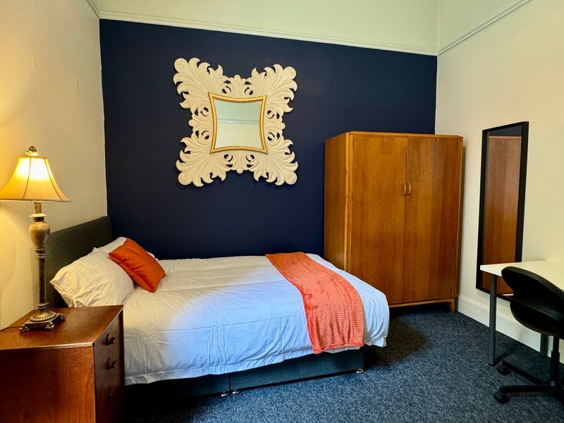 Room Alfred Terrace in Glasgow