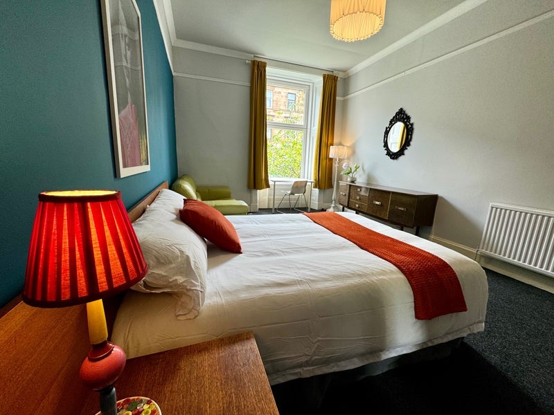 Room Alfred Terrace in Glasgow