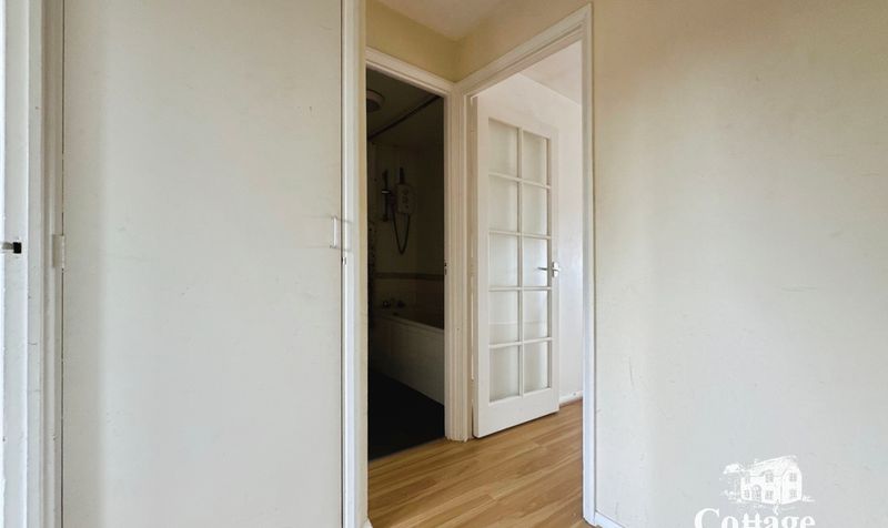 Flat Cherry Blossom Close in Greater London