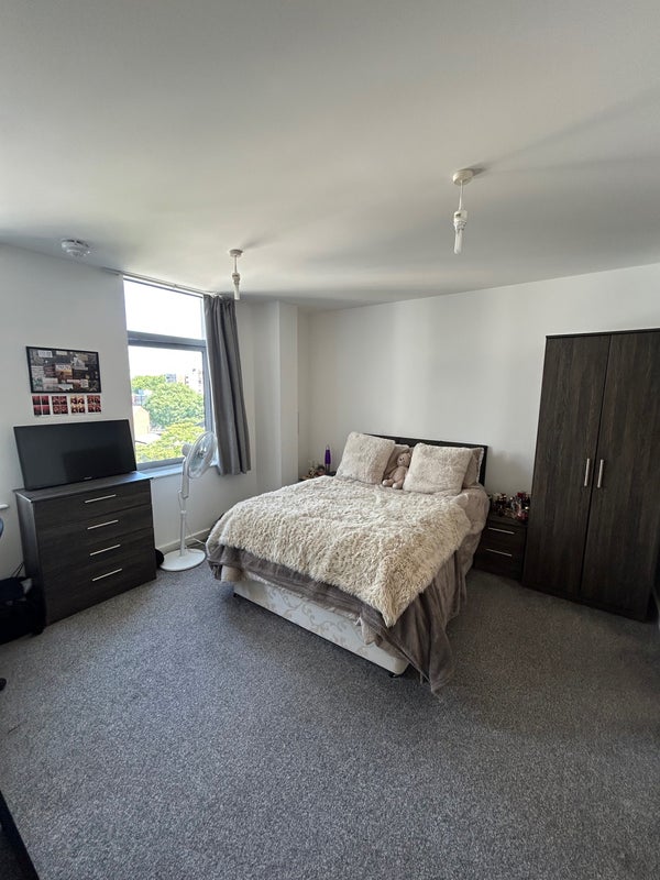 Room Salton Square in Greater London