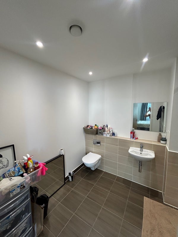 Room Salton Square in Greater London