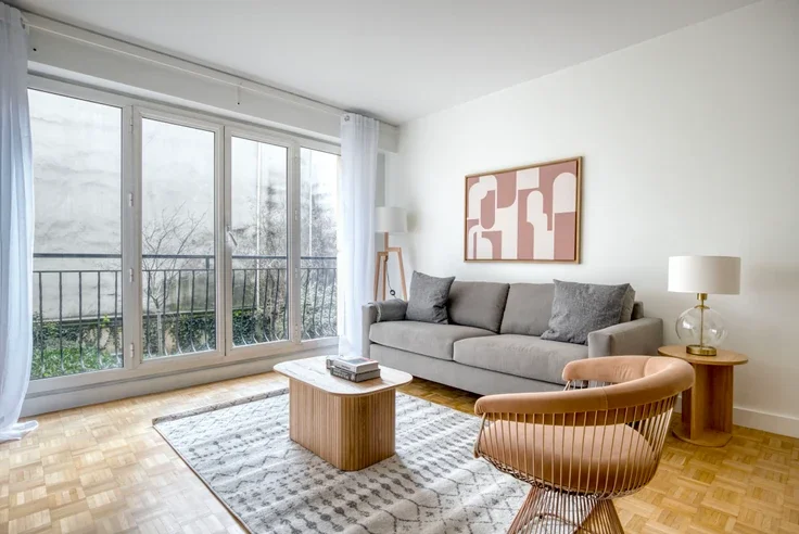 Appartement Rue la Condamine à Paris