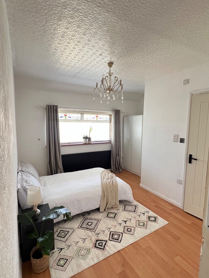 House Camborne Avenue in Greater London