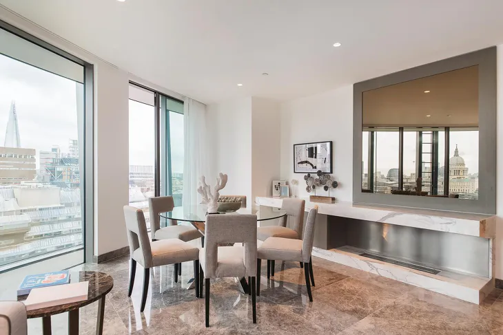Flat Blackfriars Road in Greater London
