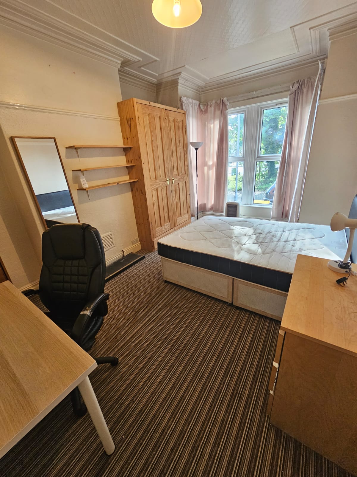 Flat Langdale Terrace in Leeds