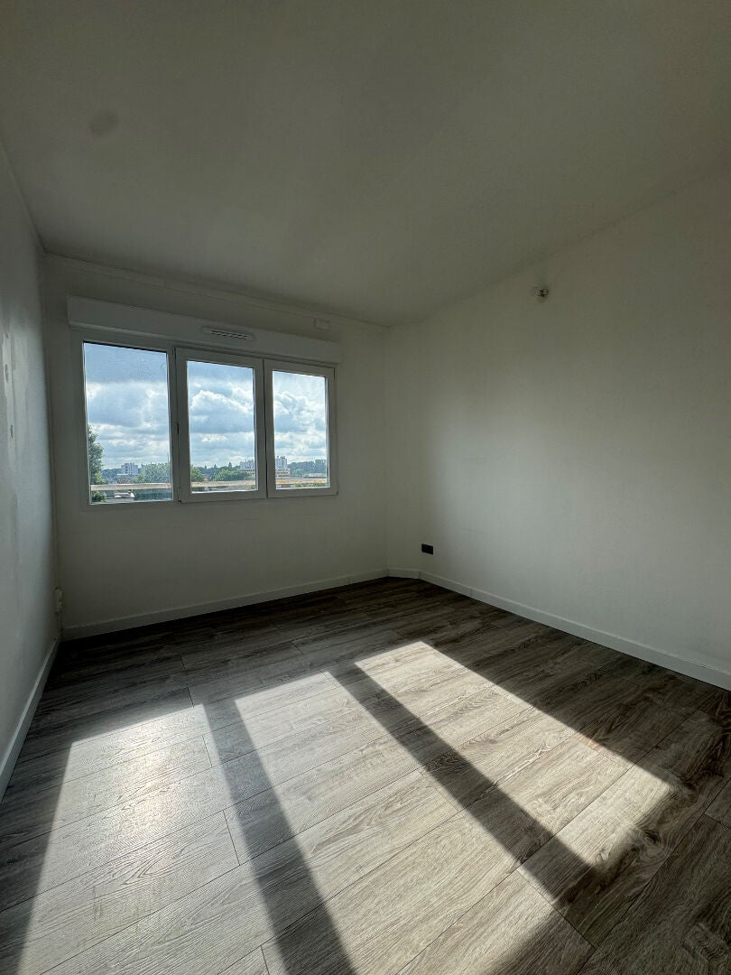 Flat Rue du Faubourg Saint-Quentin in Maubeuge