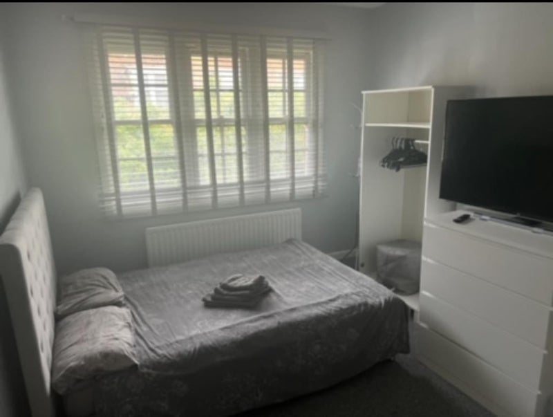Room Erconwald Street in Greater London