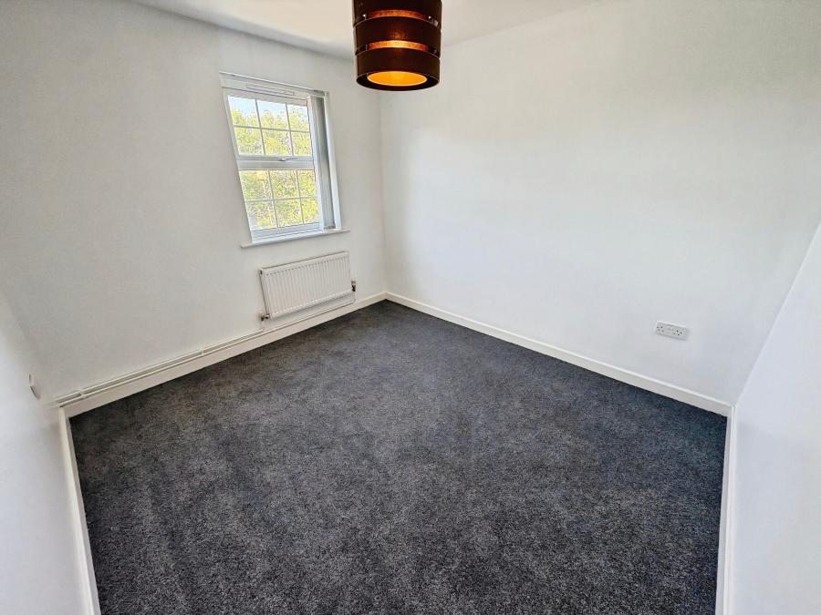 Flat Francine Close in Liverpool