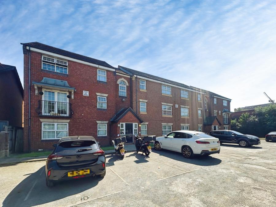 Flat Francine Close in Liverpool