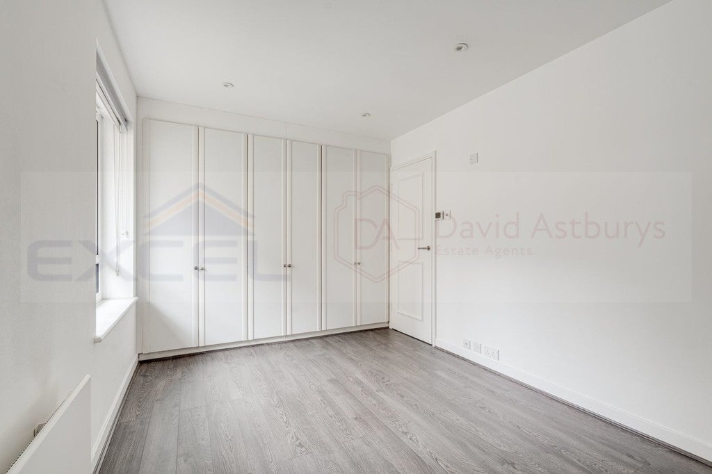 Flat Admiral Walk in City of Westminster