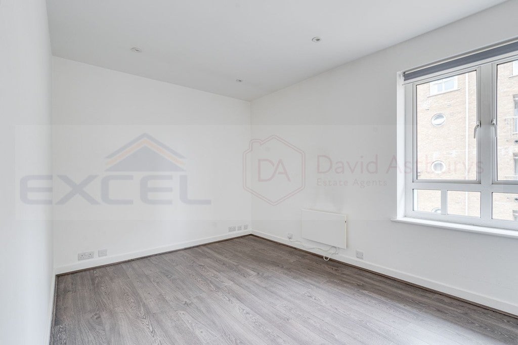 Flat Admiral Walk in City of Westminster