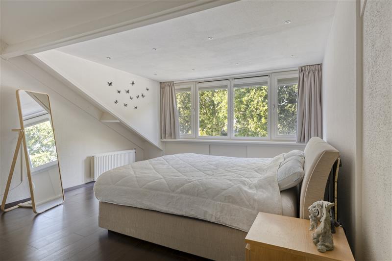 Tussenwoning te koop: Stellingmolenstraat 43B, Almere
