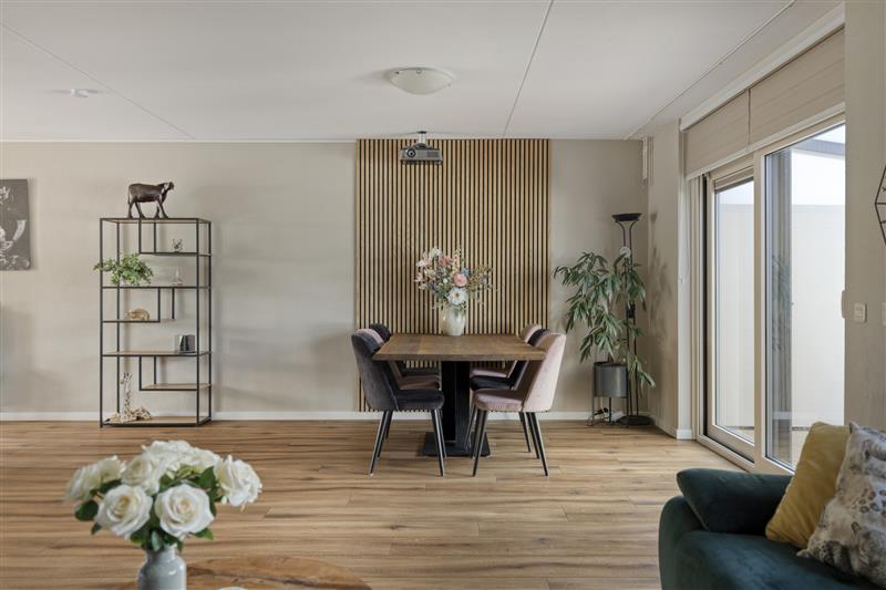 Tussenwoning te koop: Stellingmolenstraat 43B, Almere