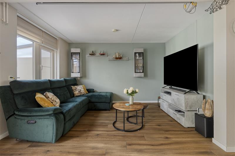 Tussenwoning te koop: Stellingmolenstraat 43B, Almere