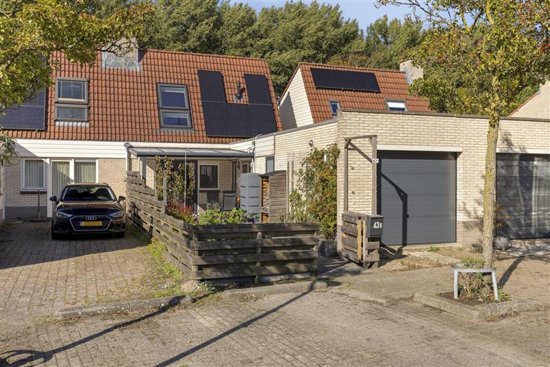 Tussenwoning te koop: Stellingmolenstraat 43B, Almere