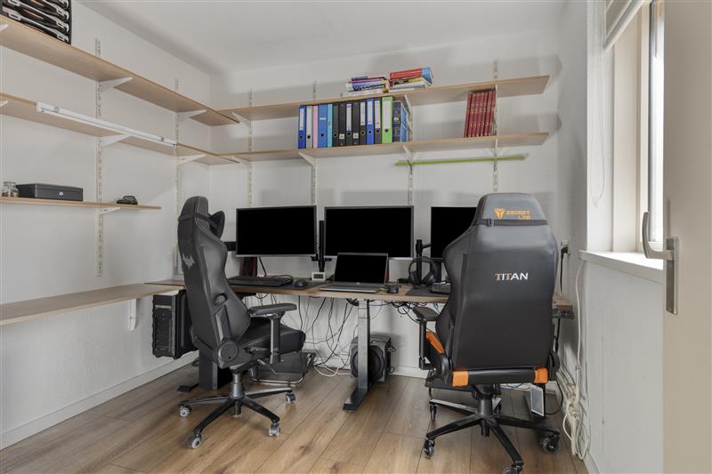 Tussenwoning te koop: Stellingmolenstraat 43B, Almere