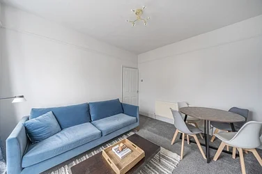 Flat Herbert Road in Greater London