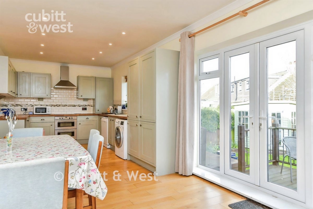 House Hind Close in Folkestone and Hythe District