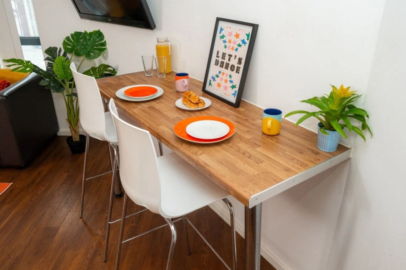 Flat Byrom Street in Liverpool