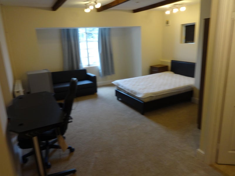 Room St Mary's Terrace in Royal Leamington Spa