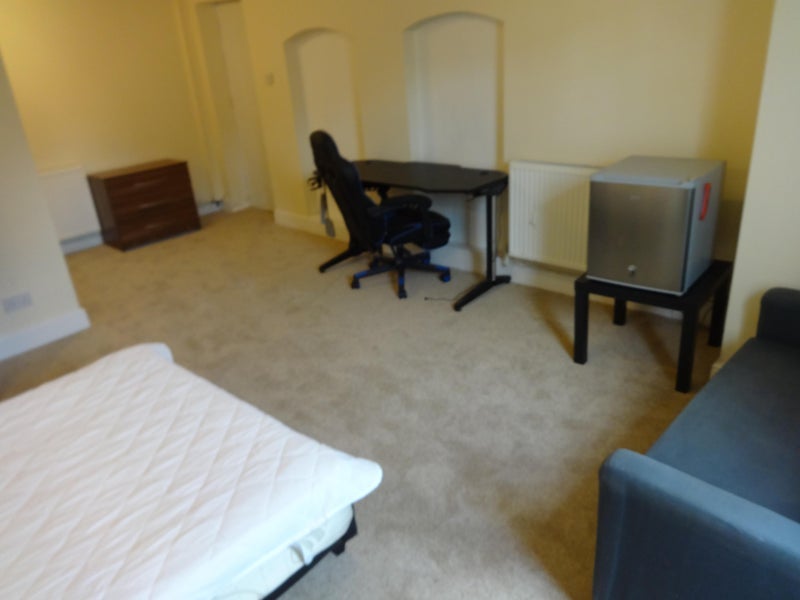 Room St Mary's Terrace in Royal Leamington Spa