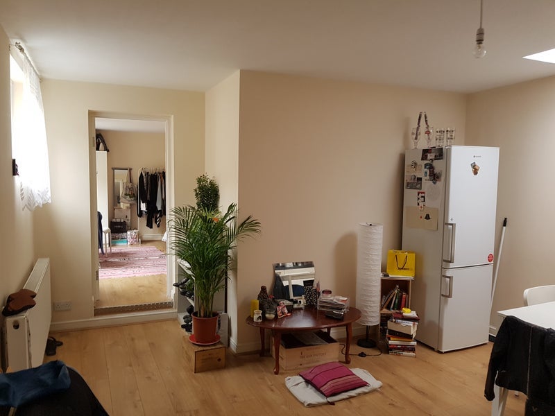 Flat Holloway Road in Greater London