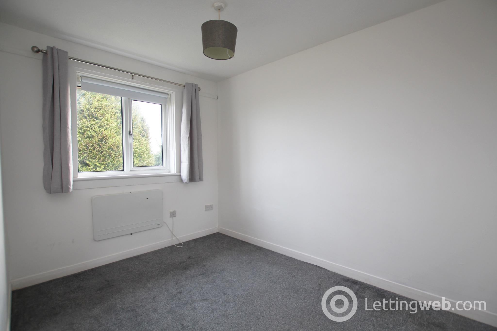 Flat Lynne Drive in Glasgow
