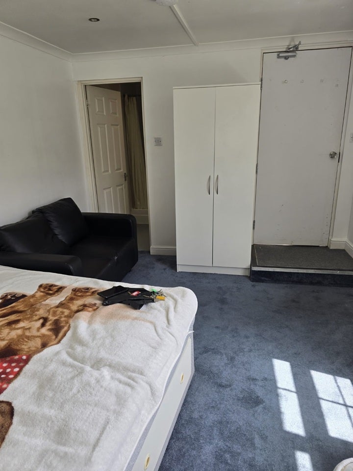 Room High Street in Grays